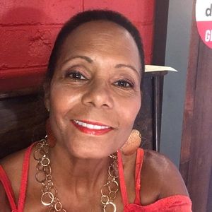 Meet your Posher, Leslie